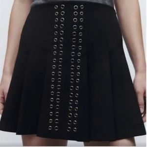 ZARA Pleated Mini Skirt w/ Metal Grommets NEW